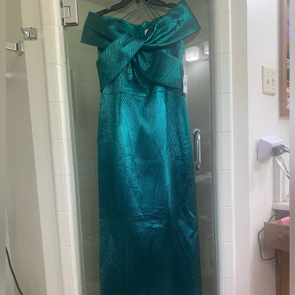 Rickie Freeman for Teri Jon Metallic Jacquard Off the Shoulder gown - Picture 3 of 9